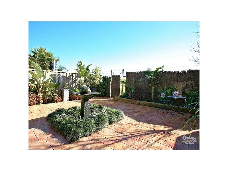 18 North Shore Drive, Patterson Lakes VIC 3197