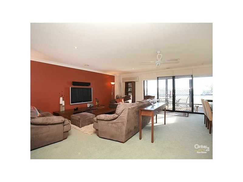 18 North Shore Drive, Patterson Lakes VIC 3197