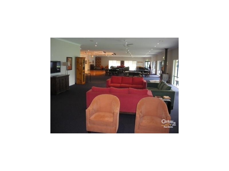 8 Rustic Dve, Bangholme VIC 3175