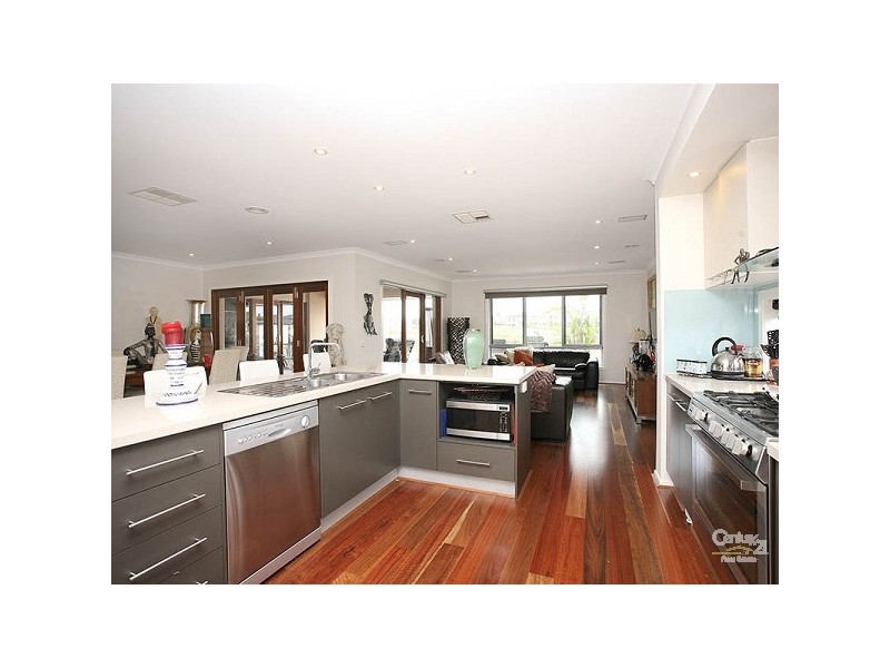 18 Quarterdeck Road, Sandhurst VIC 3977