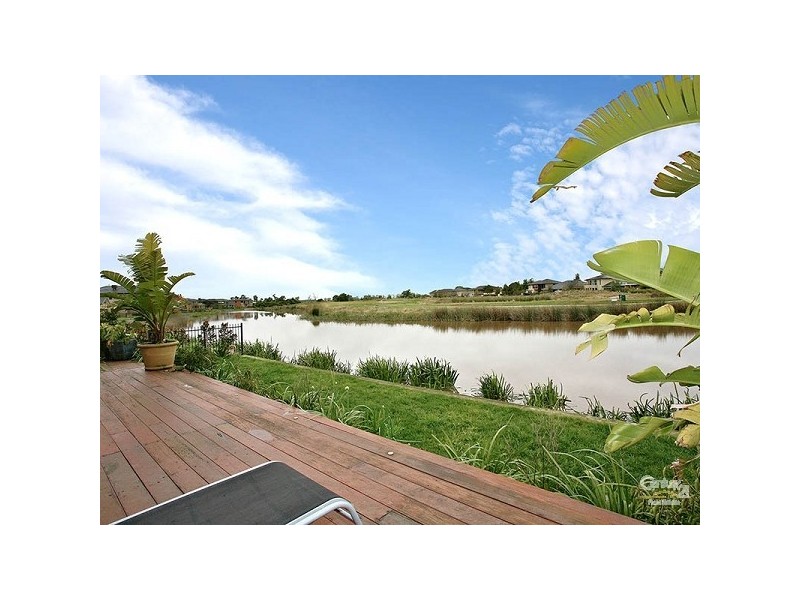 18 Quarterdeck Road, Sandhurst VIC 3977