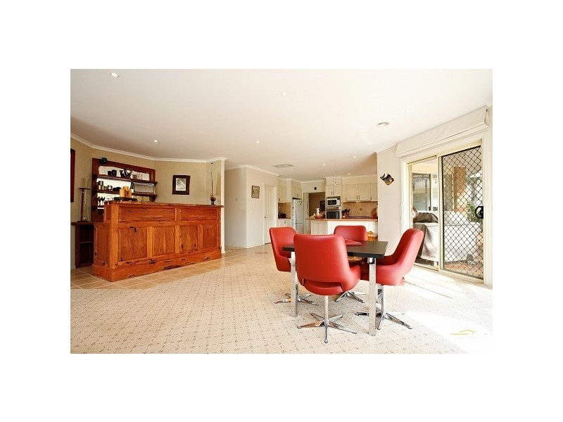 13 Carpentaria Court, Aspendale Gardens VIC 3195