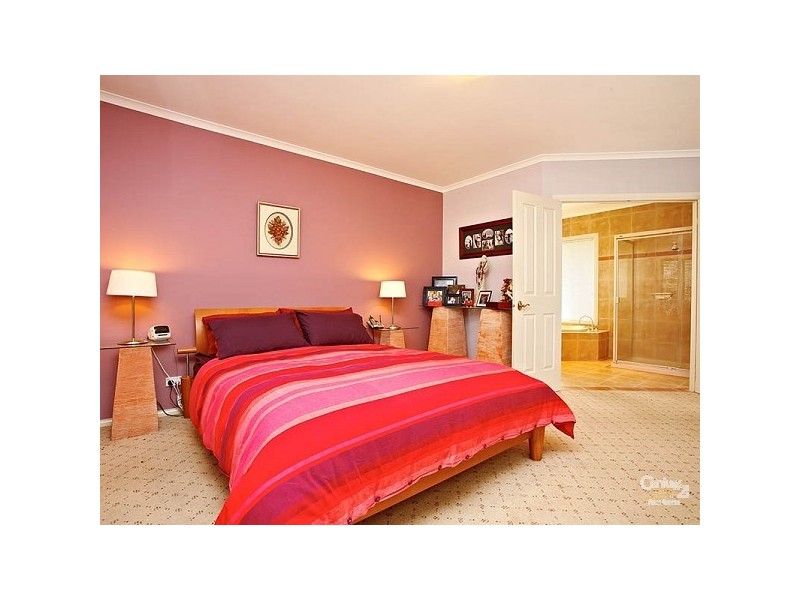 13 Carpentaria Court, Aspendale Gardens VIC 3195