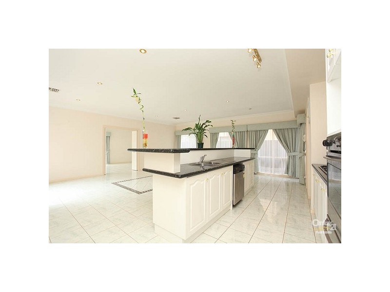 65 Harbour Dve, Patterson Lakes VIC 3197