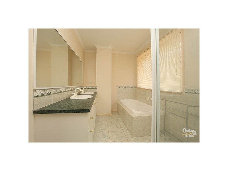 65 Harbour Dve, Patterson Lakes VIC 3197