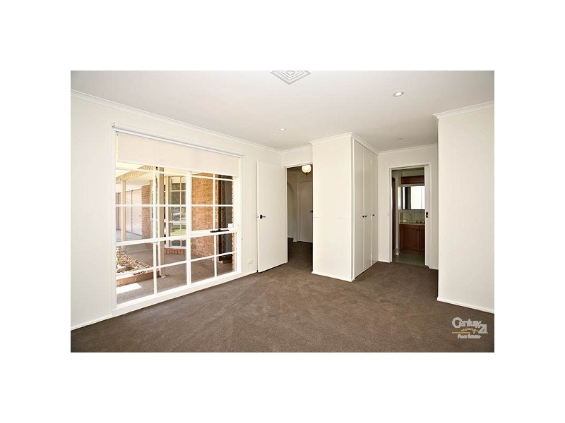 17 Gladesville Blvd, Patterson Lakes VIC 3197