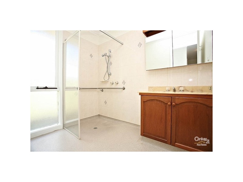 17 Gladesville Blvd, Patterson Lakes VIC 3197