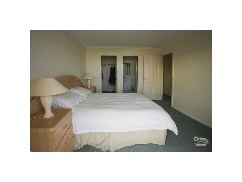 17/3 Inner Harbour Dve, Patterson Lakes VIC 3197