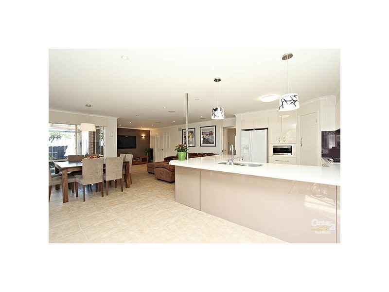 2 Pickwick Place, Chelsea Heights VIC 3196