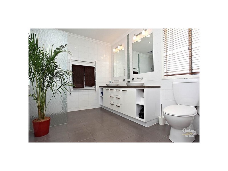 2 Pickwick Place, Chelsea Heights VIC 3196