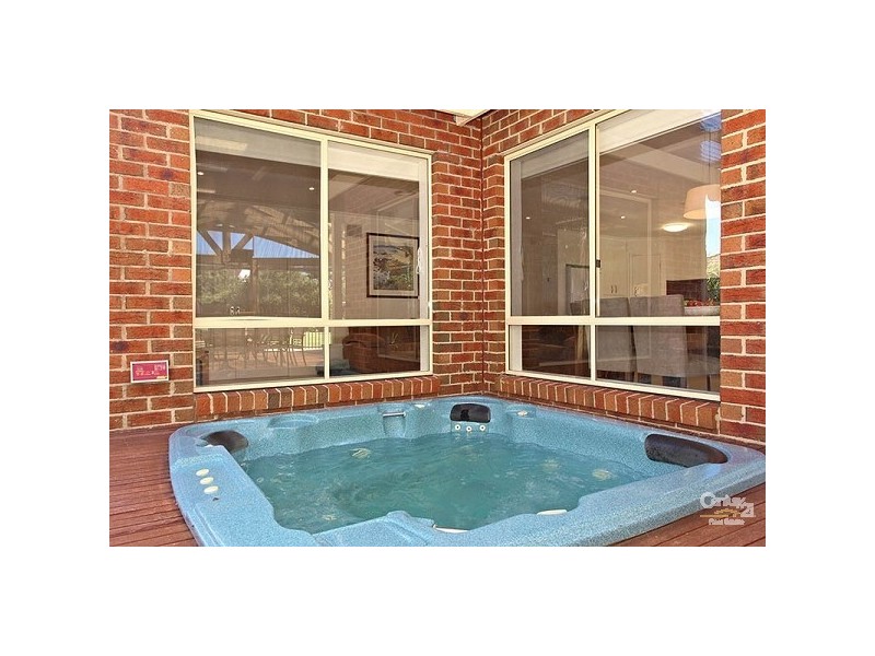 2 Pickwick Place, Chelsea Heights VIC 3196