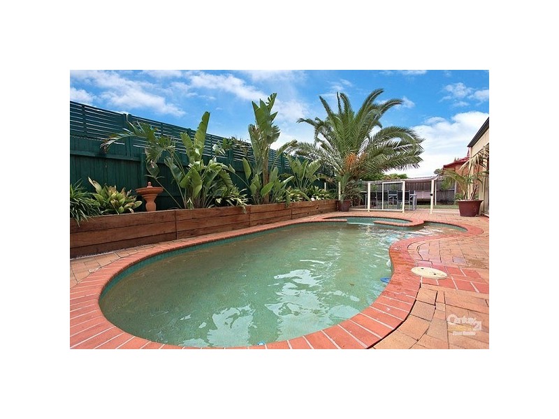 30 Harbour Dve, Patterson Lakes VIC 3197