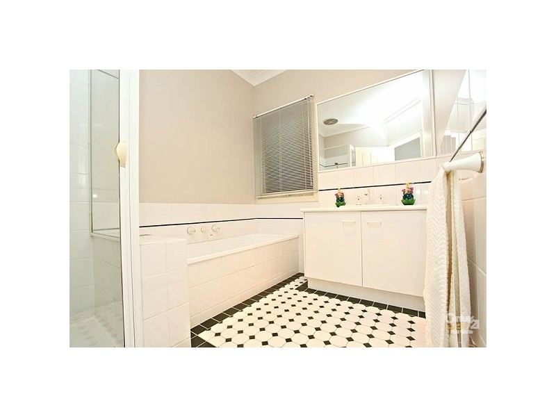 30 Harbour Dve, Patterson Lakes VIC 3197