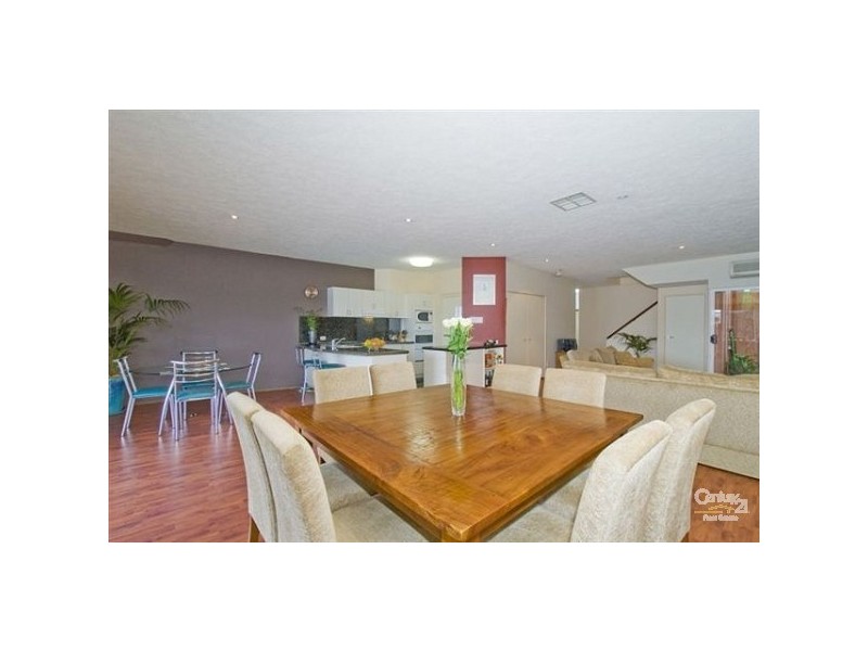 8 Marina Palms, Patterson Lakes VIC 3197