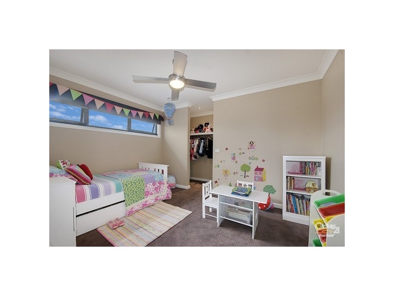 28 Lakeside Dve, Sandhurst VIC 3977