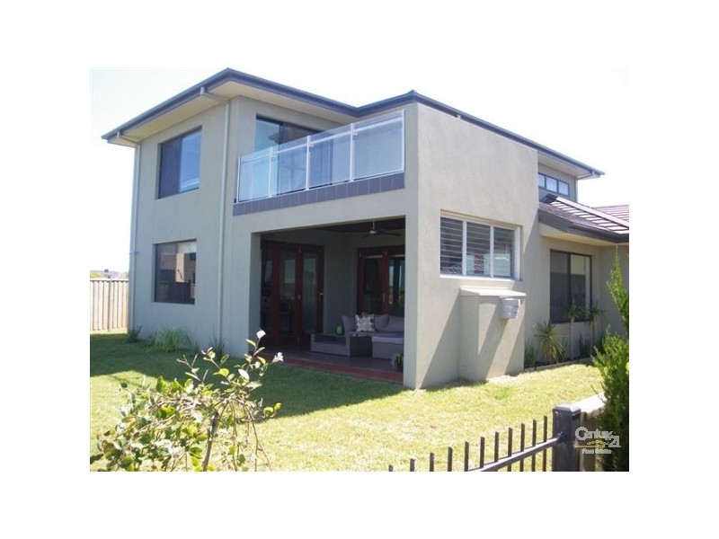 28 Lakeside Dve, Sandhurst VIC 3977