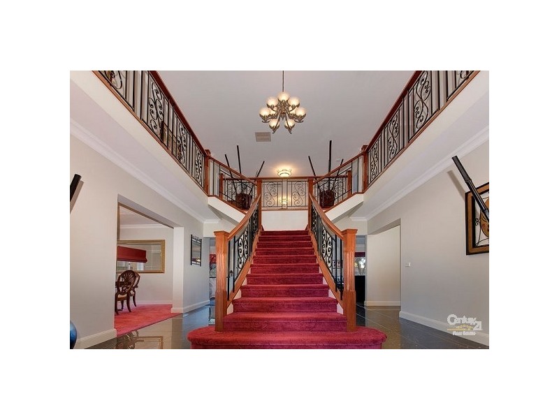 13 Commonwealth Tce, Sandhurst VIC 3977