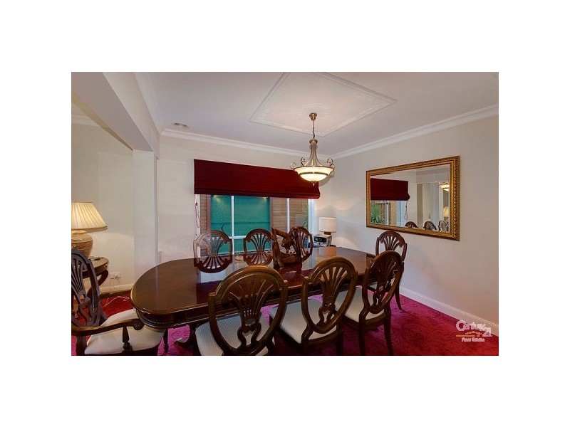 13 Commonwealth Tce, Sandhurst VIC 3977