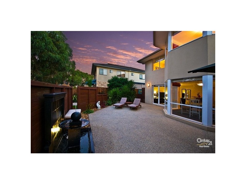 13 Commonwealth Tce, Sandhurst VIC 3977