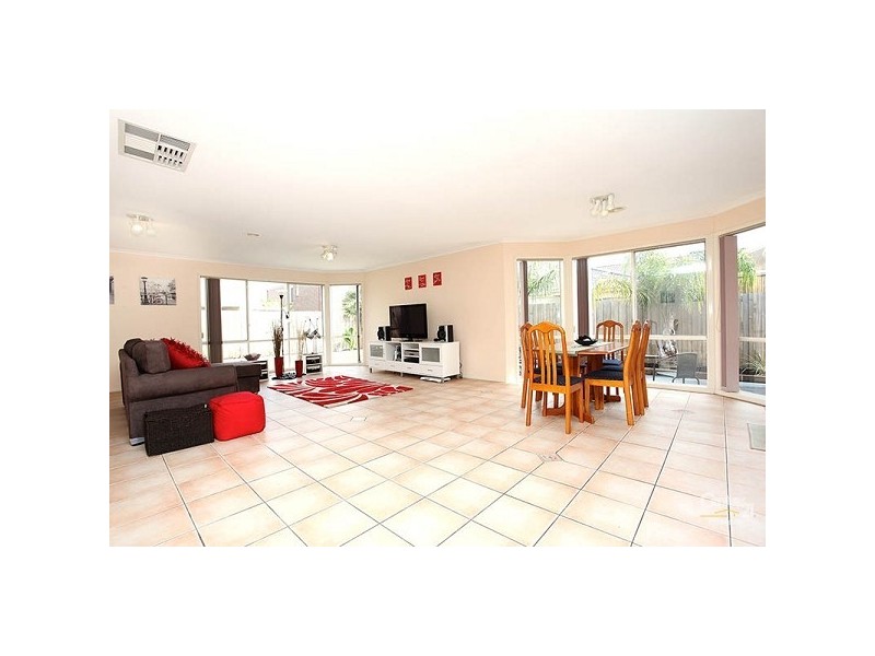 78 Harbour Dve, Patterson Lakes VIC 3197