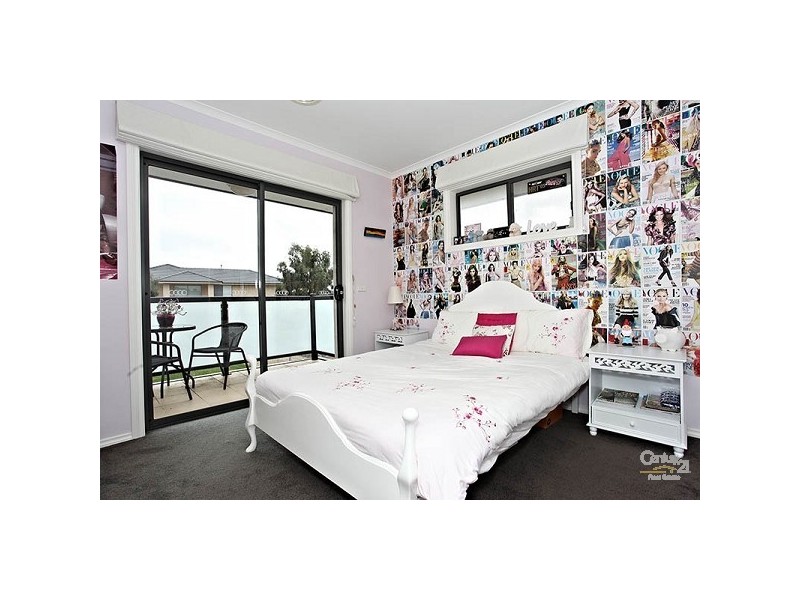 28 Quarterdeck Road, Sandhurst VIC 3977