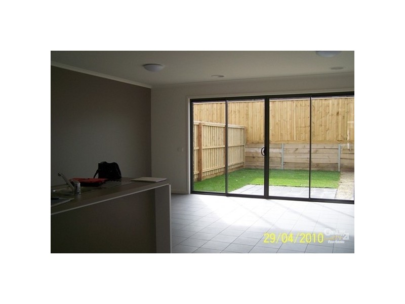 27 Edgbaston Way, Mulgrave VIC 3170
