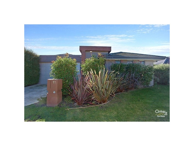 11 Cunningham Crescent, Sandhurst VIC 3977