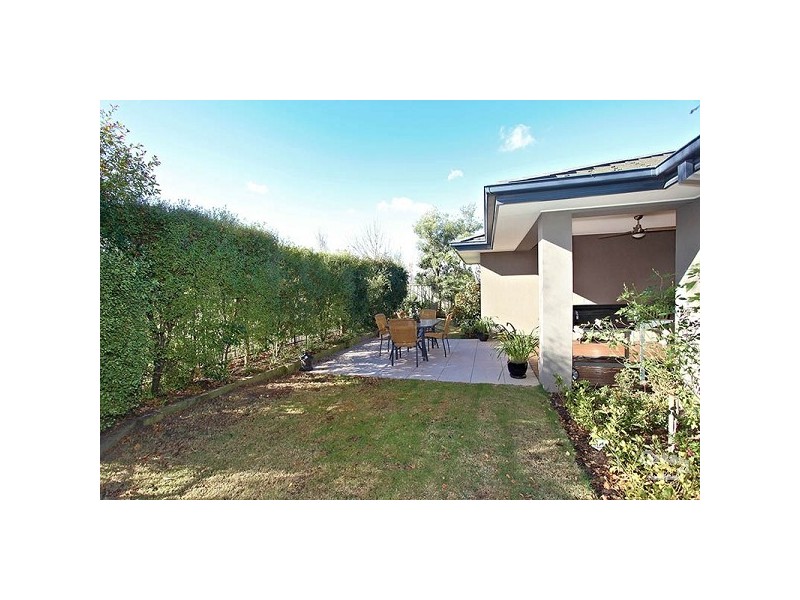 11 Cunningham Crescent, Sandhurst VIC 3977