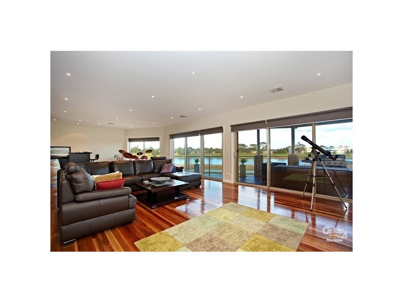 24 Riverside West, Patterson Lakes VIC 3197