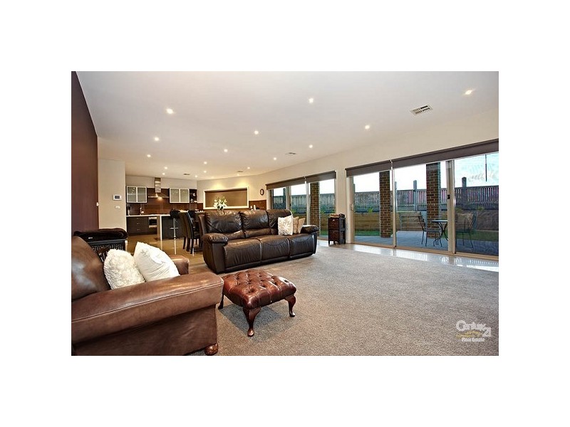 24 Riverside West, Patterson Lakes VIC 3197