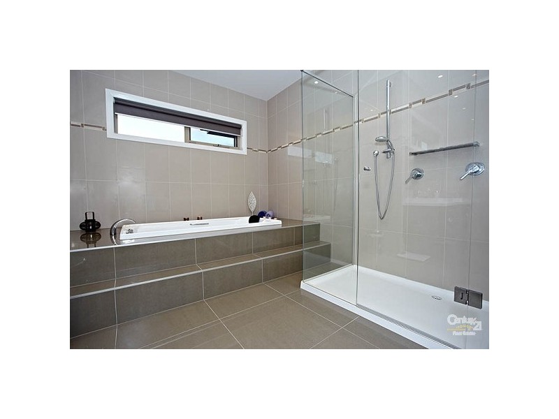 24 Riverside West, Patterson Lakes VIC 3197