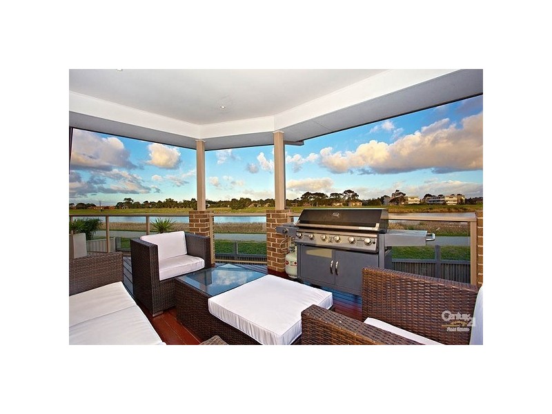 24 Riverside West, Patterson Lakes VIC 3197