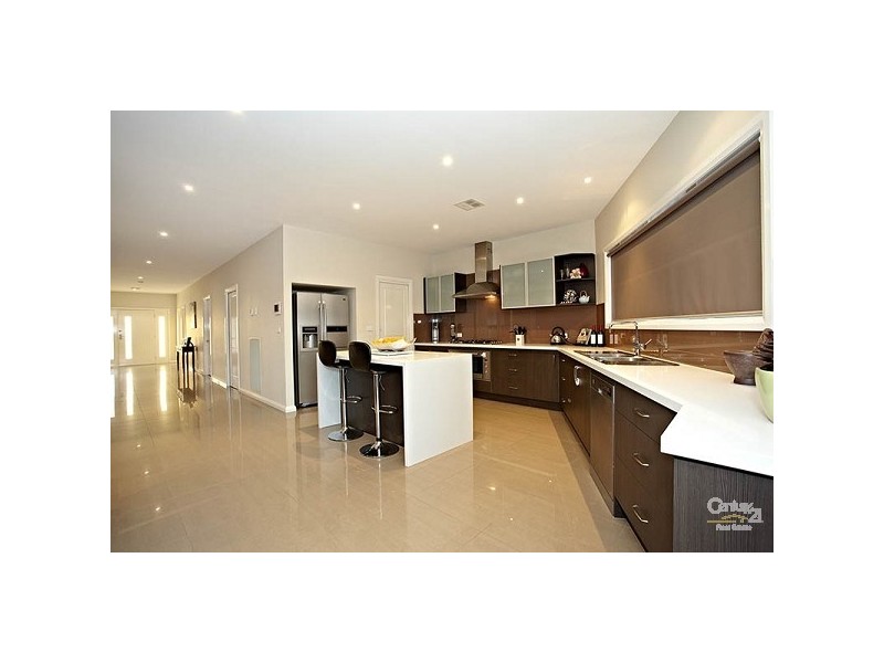 24 Riverside West, Patterson Lakes VIC 3197