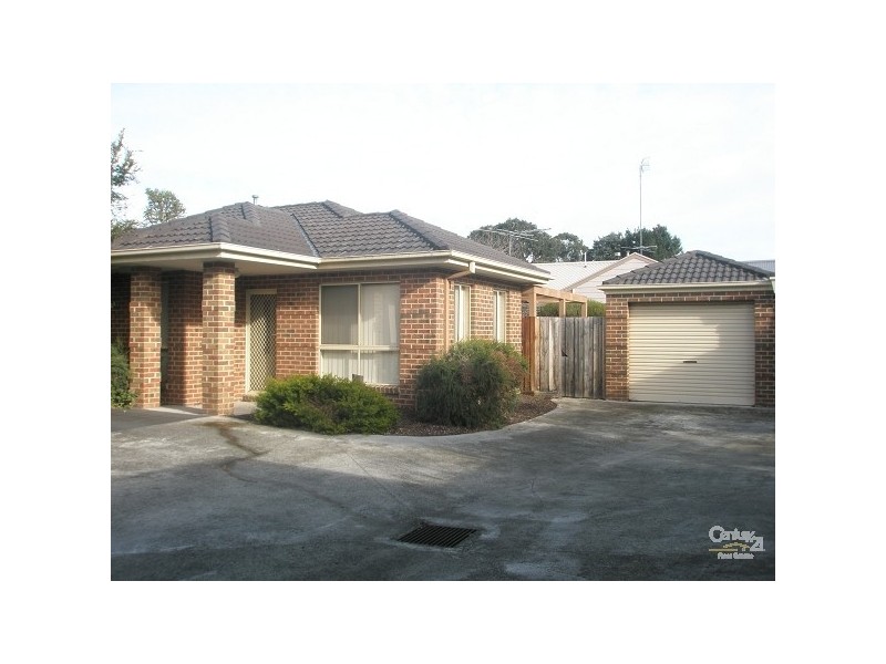 2/18 East Road, Seaford VIC 3198