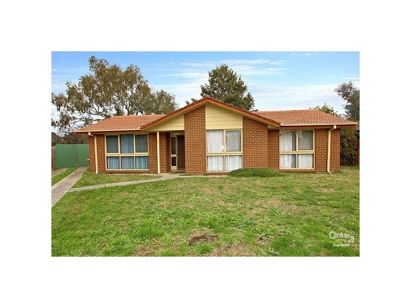 8 Adelong Court, Patterson Lakes VIC 3197