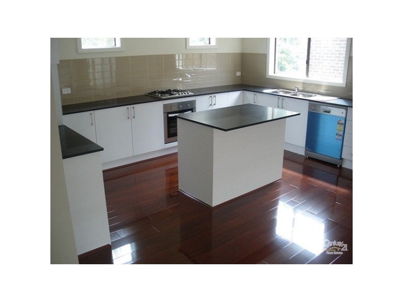 3/5 Serra Close, Langwarrin VIC 3910