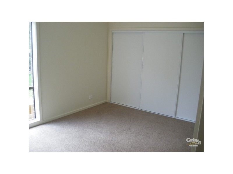 3/5 Serra Close, Langwarrin VIC 3910