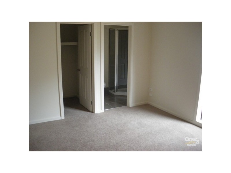 3/5 Serra Close, Langwarrin VIC 3910