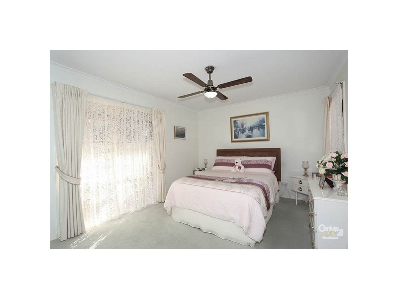 120 Railway Parade, Seaford VIC 3198