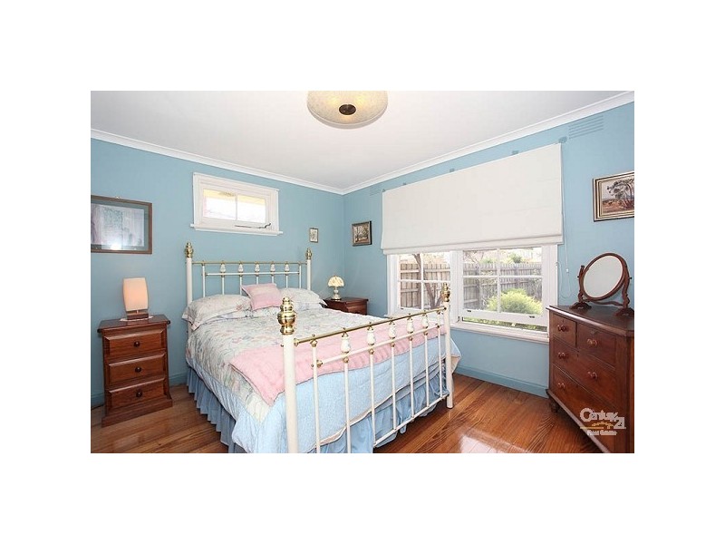 73 Park Street, Seaford VIC 3198