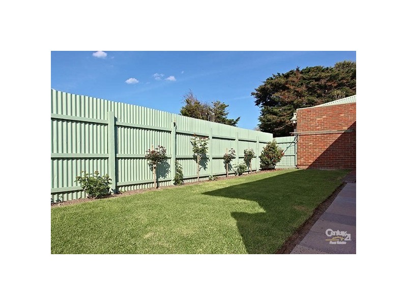 2/11 Myola Street, Carrum VIC 3197