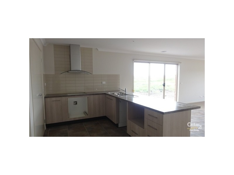 1 Tankard Drive, Cranbourne East VIC 3977