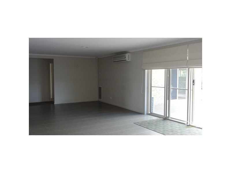 16 Kingsford Smith Court, Sandhurst VIC 3977