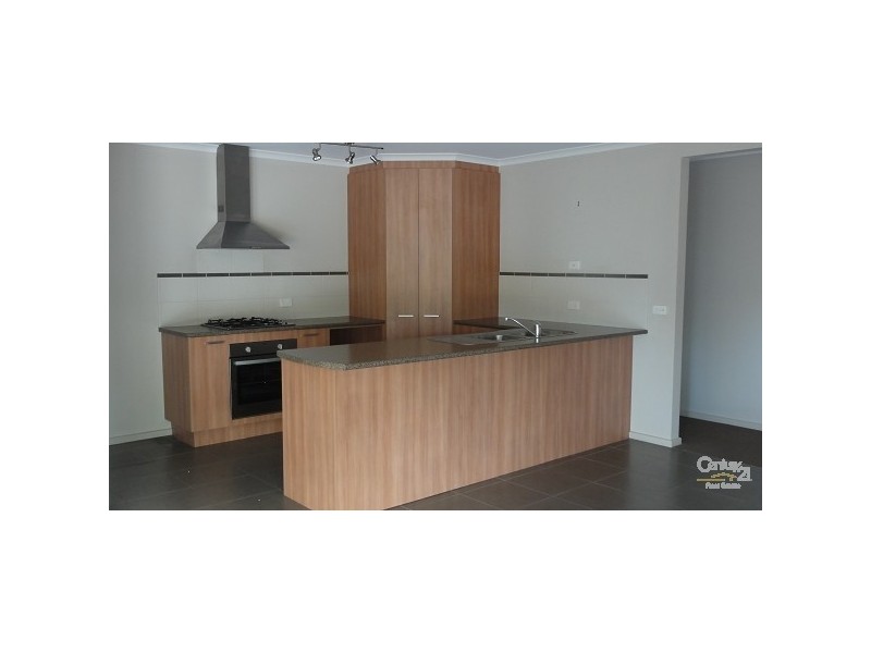 16 Kingsford Smith Court, Sandhurst VIC 3977