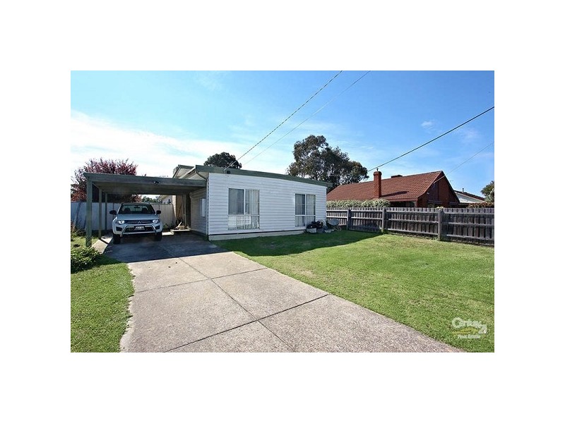 111 Rosslyn Avenue, Seaford VIC 3198