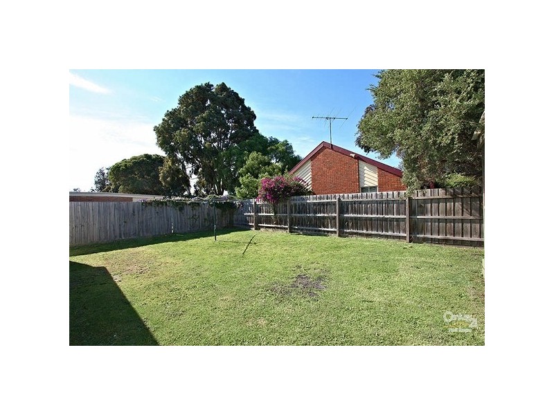 111 Rosslyn Avenue, Seaford VIC 3198