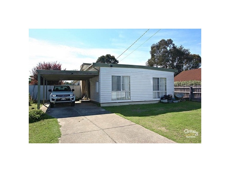 111 Rosslyn Avenue, Seaford VIC 3198