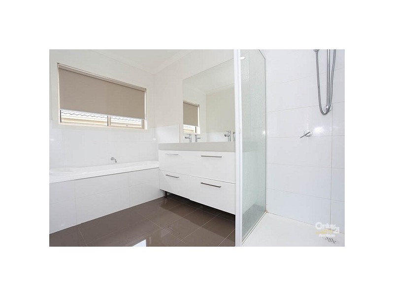 11 Mina Court, Carrum Downs VIC 3201