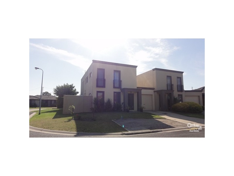 5a Daniel Close, Patterson Lakes VIC 3197