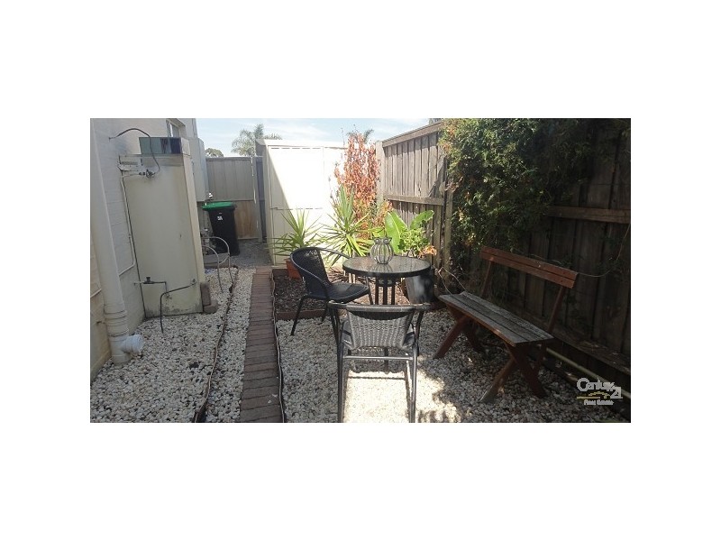 5a Daniel Close, Patterson Lakes VIC 3197